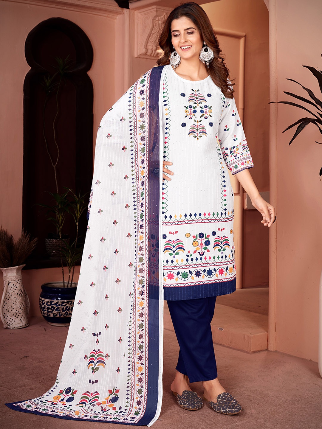 

BERISTON Ethnic Motifs Printed Regular Sequinned Straight Kurta With Trousers & Dupatta, Blue