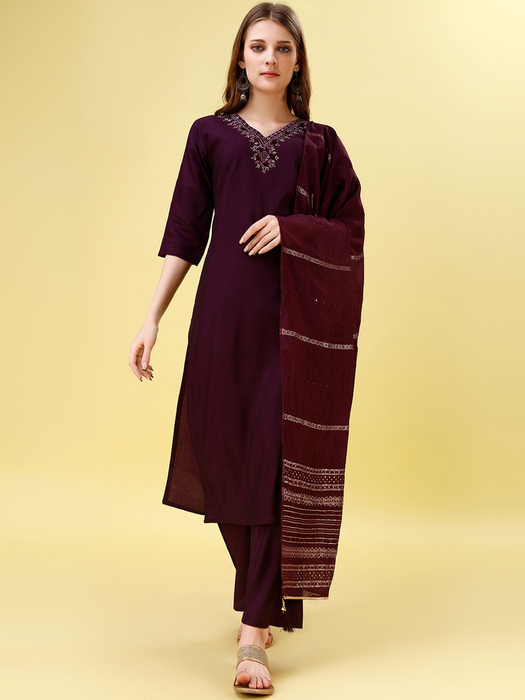 

BERISTON Ethnic Motifs Embroidered Regular Thread Work Chanderi Cotton Kurta Set, Maroon