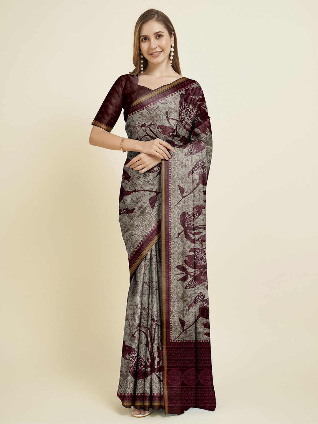 

Fevinaa Batik Zari Silk Cotton Bagru Saree, Maroon