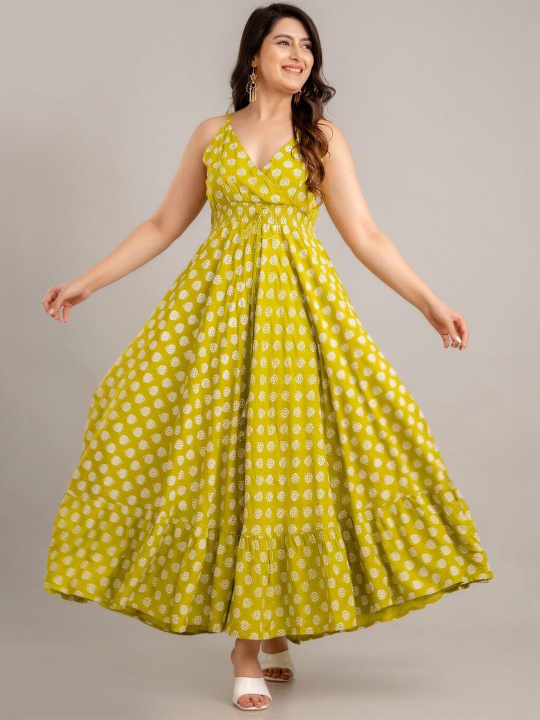 

FrionKandy Ethnic Motifs Printed V-Neck Sleeveless Fit and Flare Maxi Dress, Green