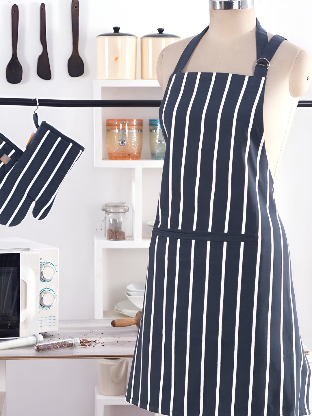 

MASPAR Grey Striped Cotton Aprons