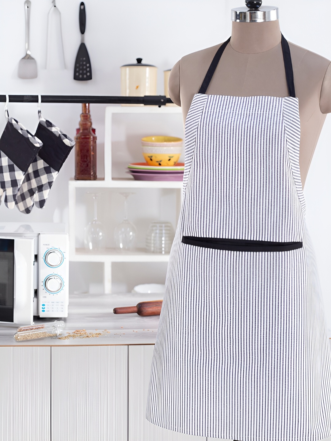 

MASPAR Black Striped Cotton Aprons