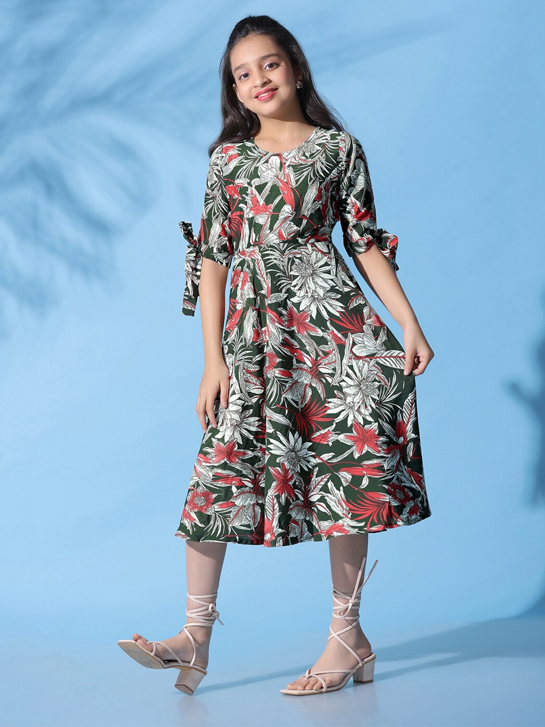 

BAESD Floral Print Round Neck Short Sleeves Fit & Flare Midi Dress, Green