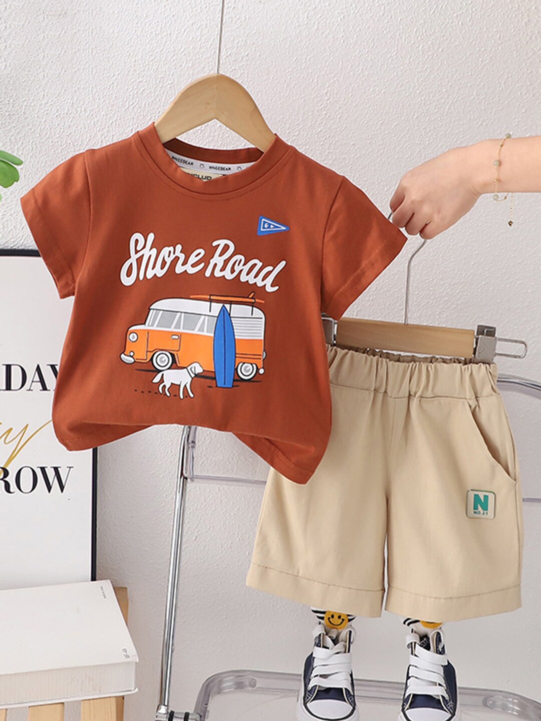 

INCLUD Boys Printed T-shirt With Shorts, Brown
