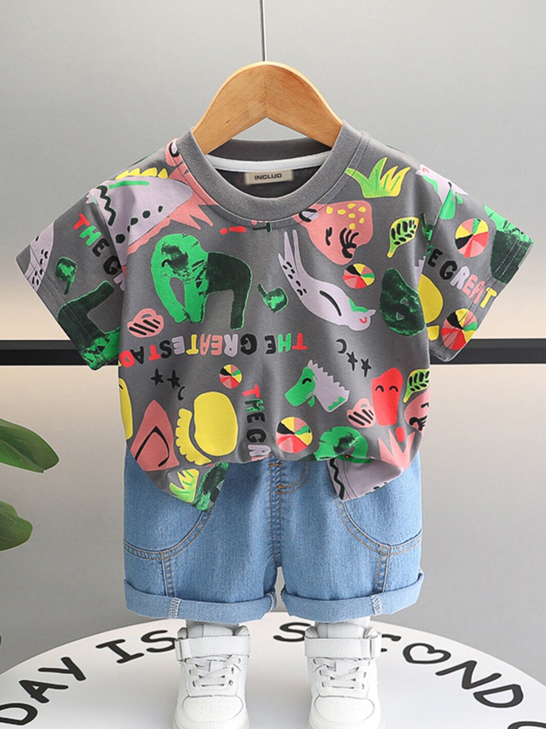 

INCLUD Boys Printed T-shirt With Shorts, Grey