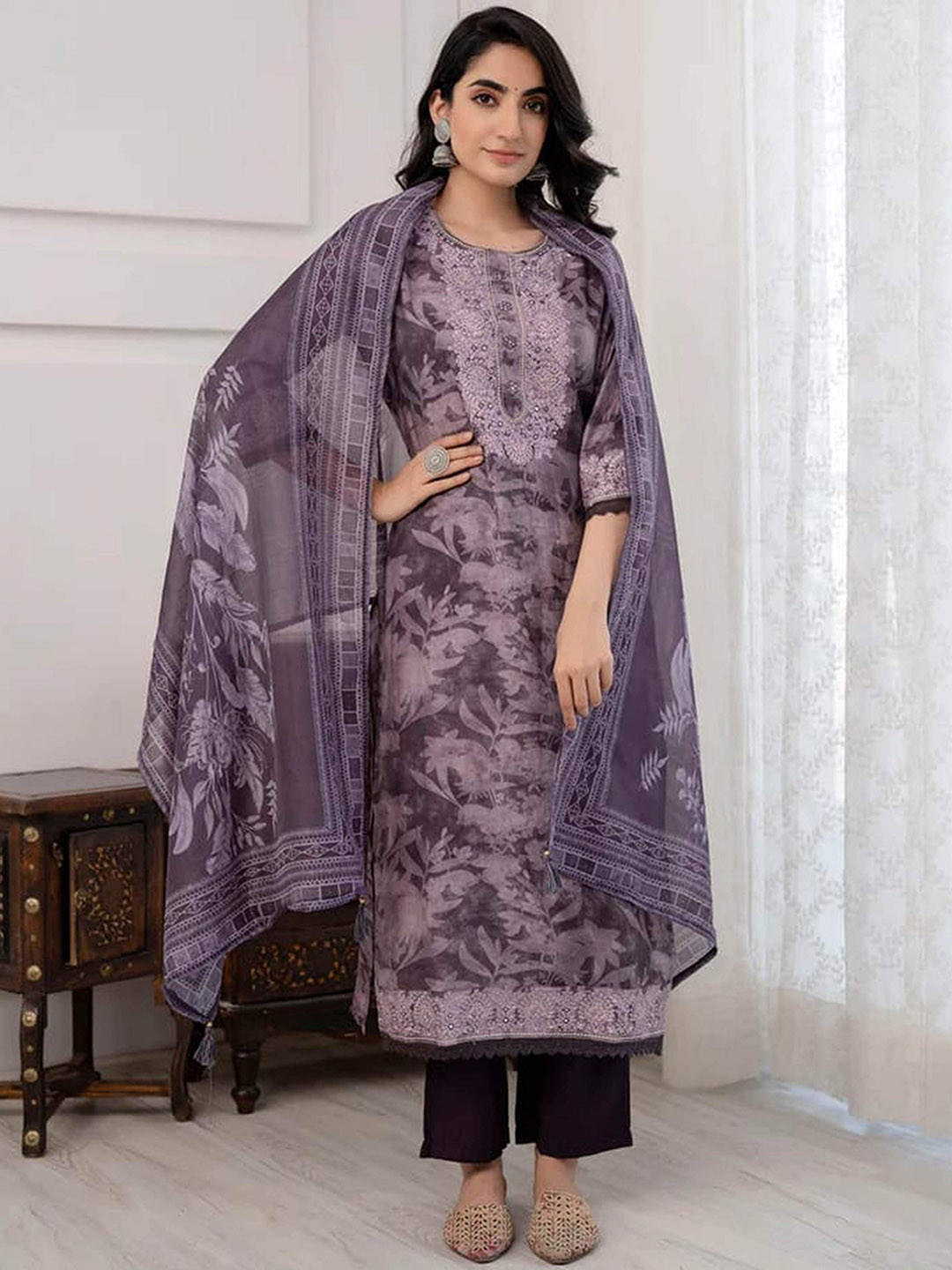 

ORUVAN Round Neck Floral Printed Pure Cotton Kurta with Trouser & Dupatta, Purple
