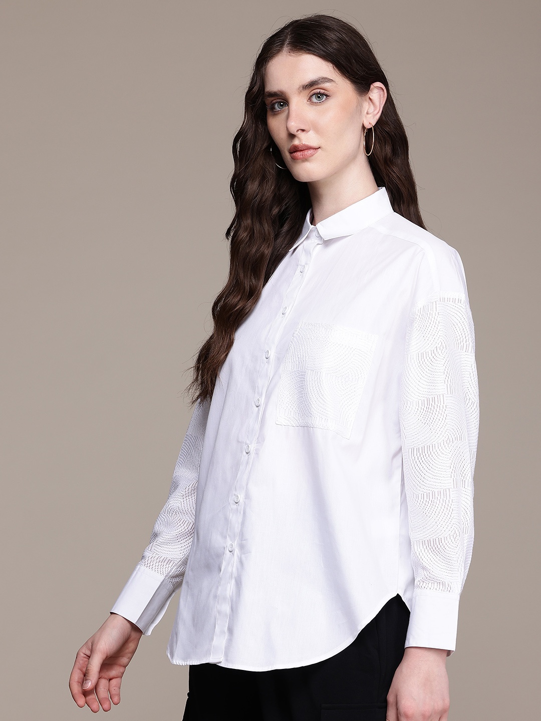 

Roadster Women Relaxed Solid Casual Shirt, White