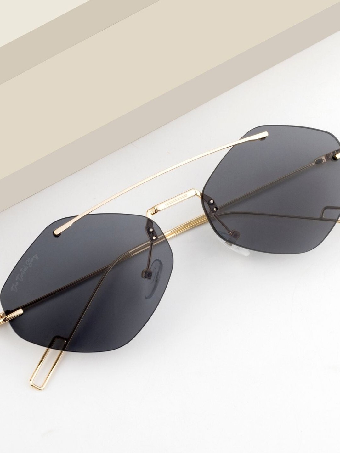 

The Tinted Story Unisex Sunglasses with UV Protected Lens TTS655 BL, Black