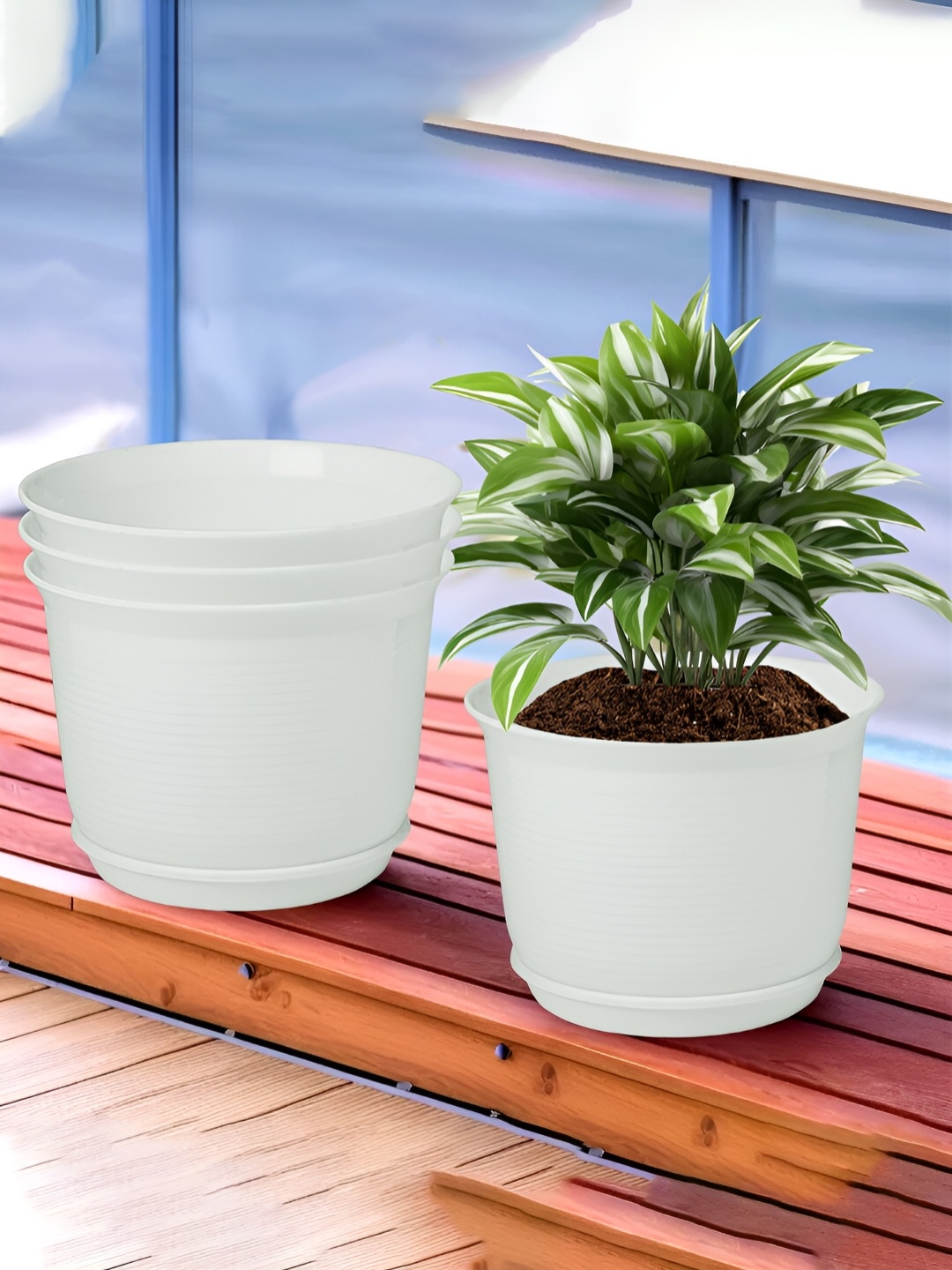 

Kuber Industries White 4 Pcs Flower Pot Planters With Tray