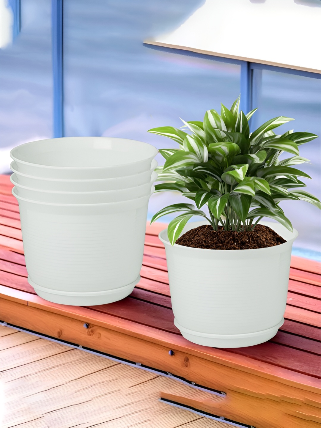 

Kuber Industries White 5 Pieces Flower Pot Planters With Tray
