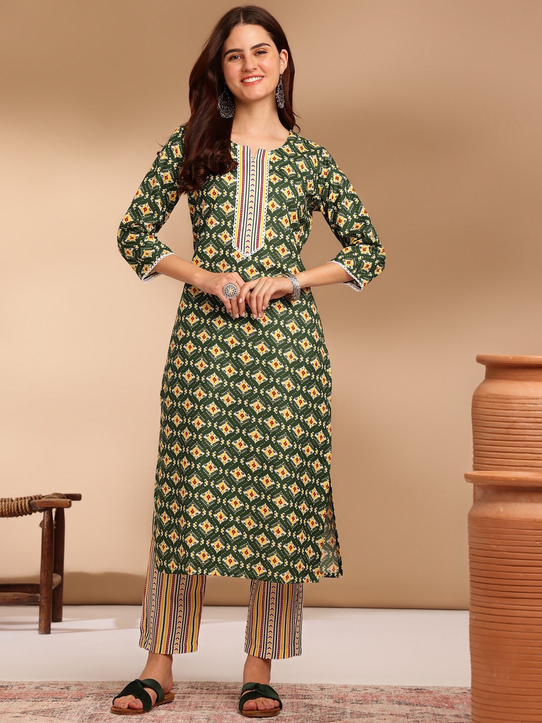 

KALINI Floral Printed Round Neck Three-Quarter Sleeves Kurta with Trousers, Green