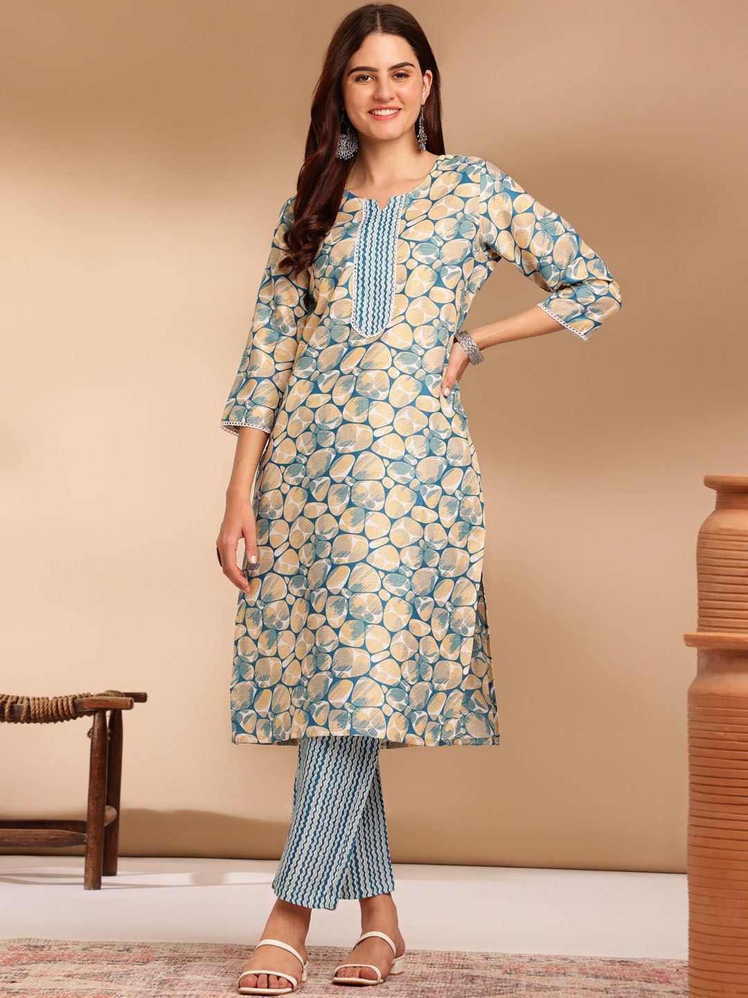 

KALINI Floral Printed Regular Kurta with Trouser, Blue