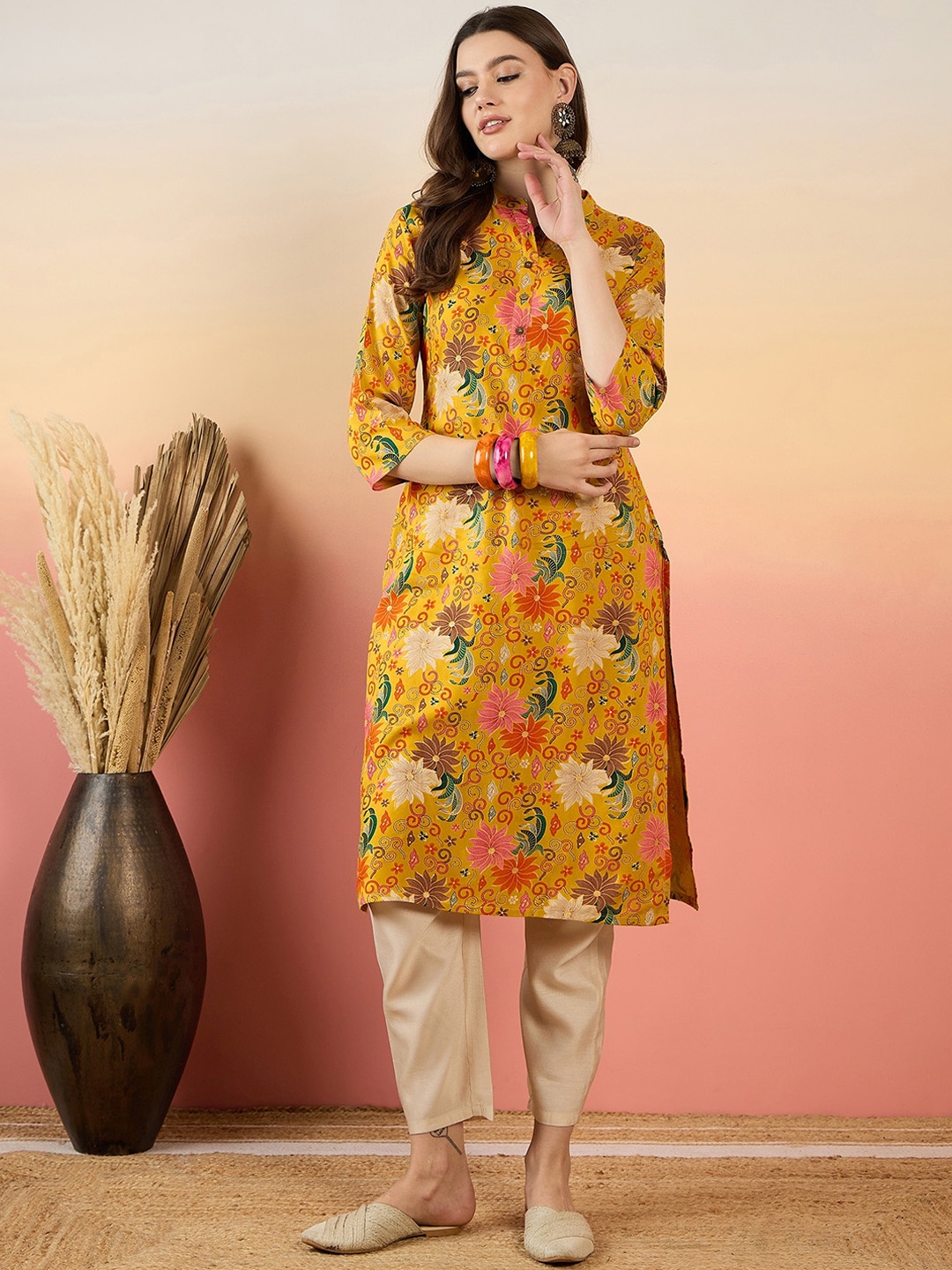 

Anouk Floral Printed Mandarin Collar Three-Quarter Sleeves Straight Kurta, Mustard