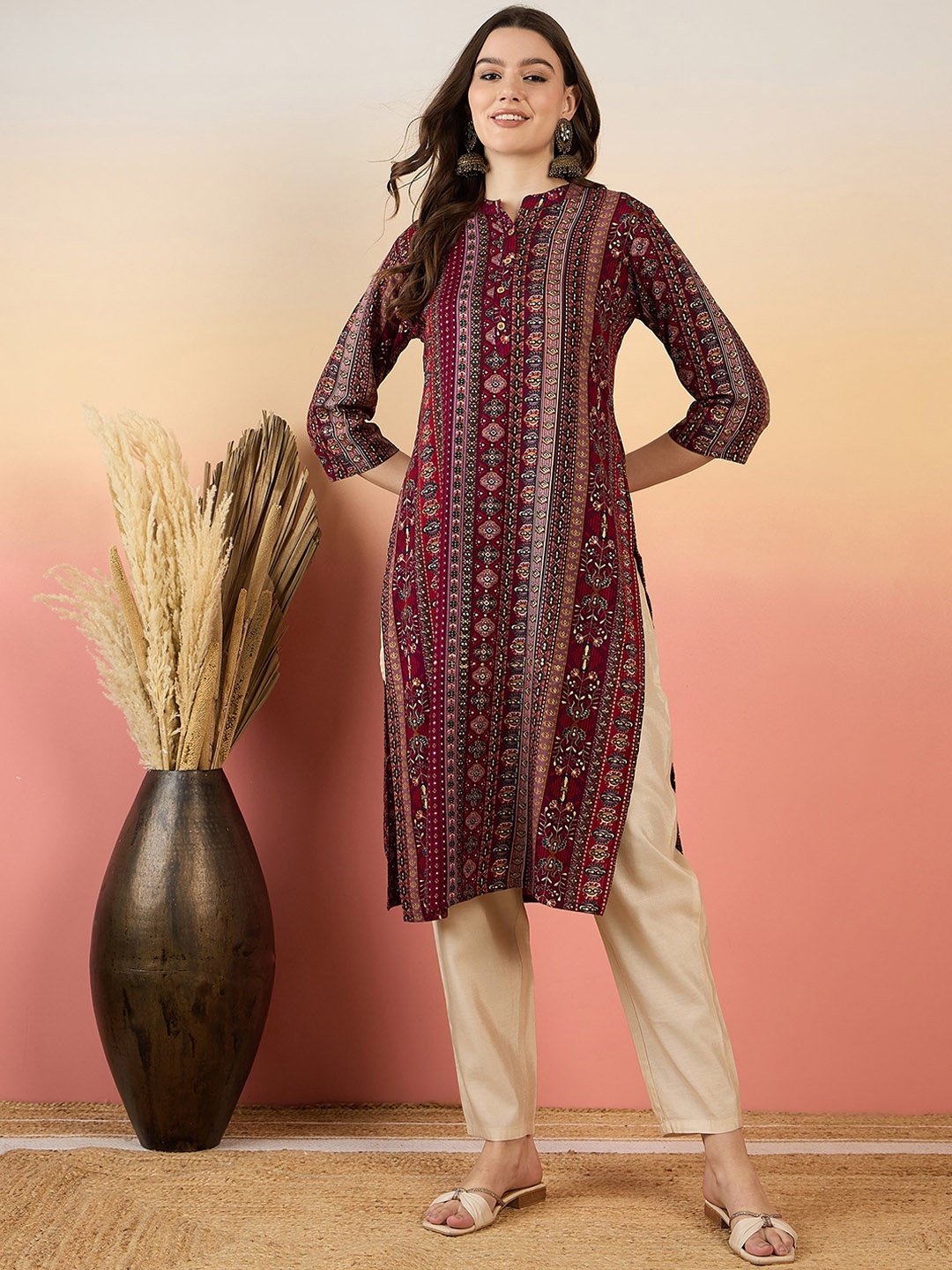 

Anouk Ethnic Motifs Printed Band Collar Straight Kurta, Maroon