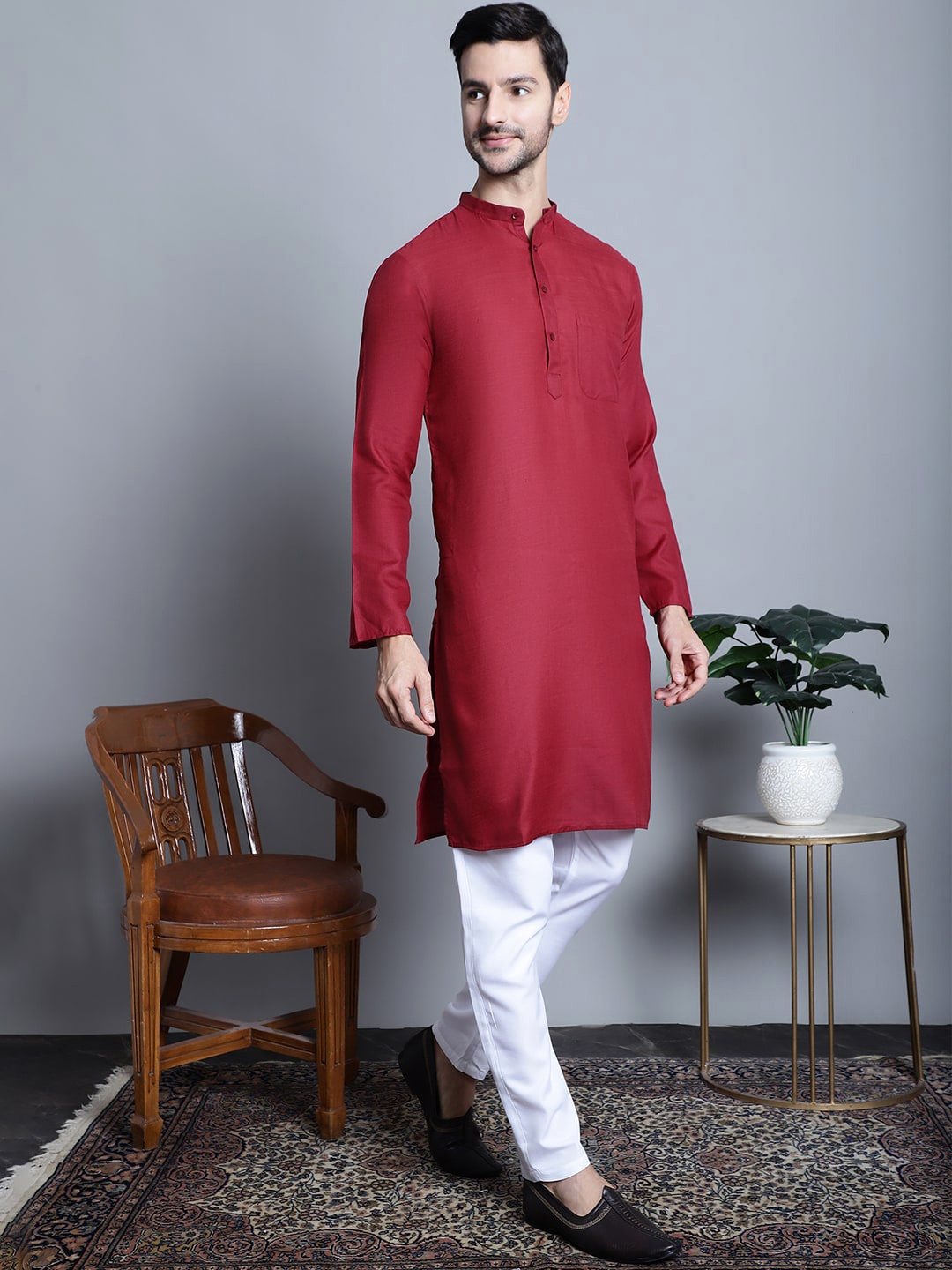 

Jompers Mandarin Collar Regular Kurta with Churidar, Maroon