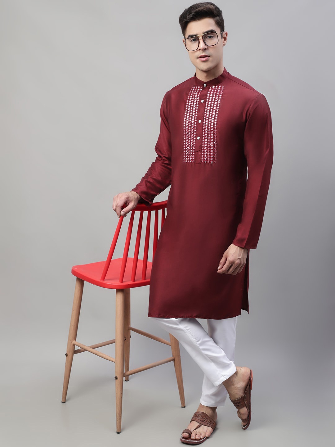 

Jompers Yoke Design Regular Silk Cotton Mirror Work Kurta with Pyjamas, Maroon