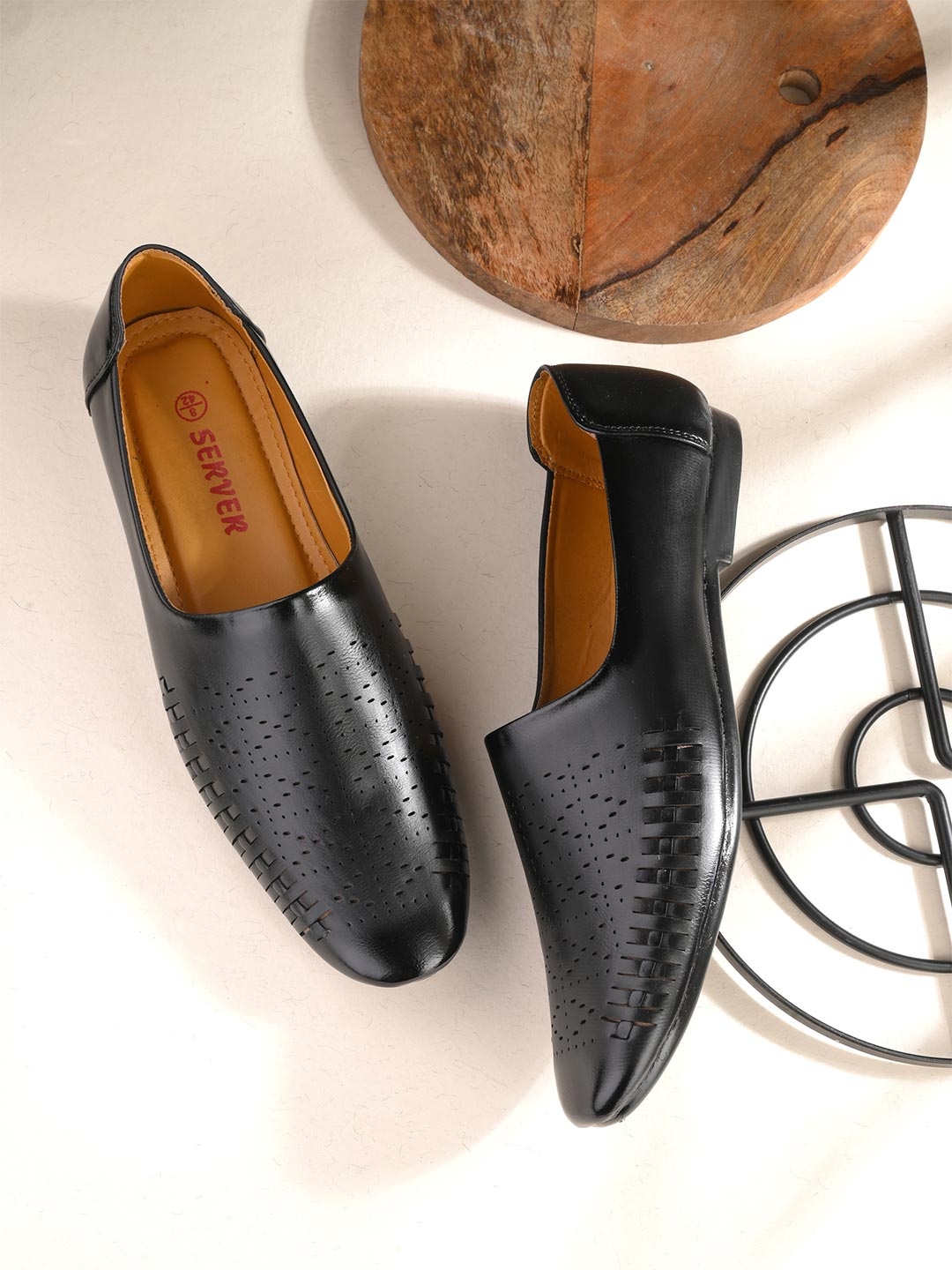 

SERVER Men Perforations Round Toe Lightweight Loafers, Black