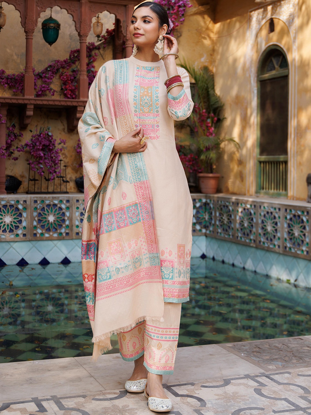 

KIDAR Women Regular Kurta with Trousers, Yellow