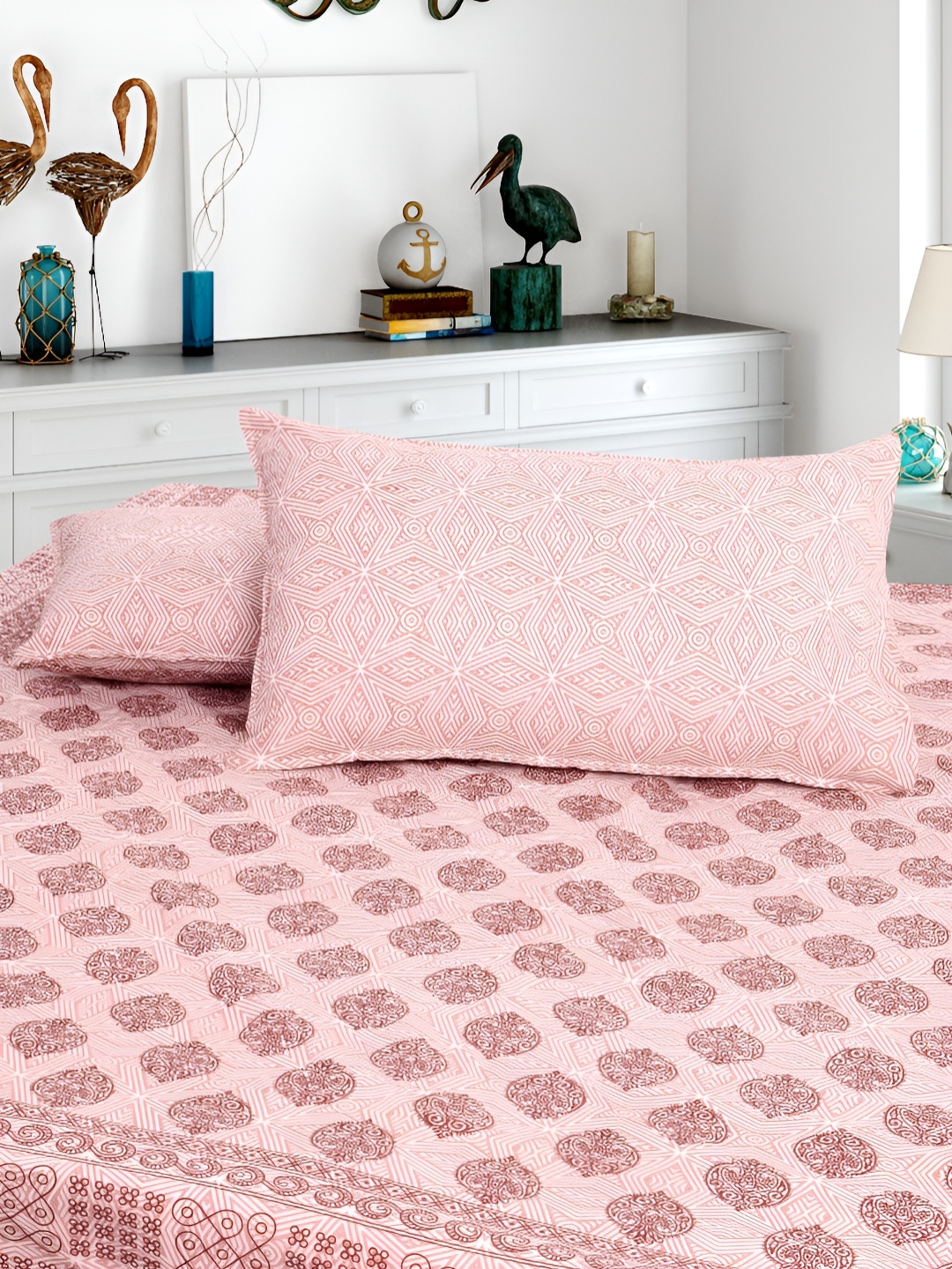 

Aura Pink & White Ethnic Motifs 160 TC Cotton King Bedsheet with 2 Pillow Covers