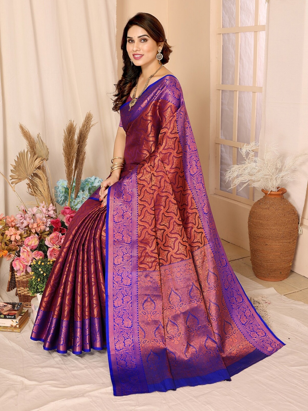 

vj fashion Woven Design Zari Banarasi Saree, Burgundy