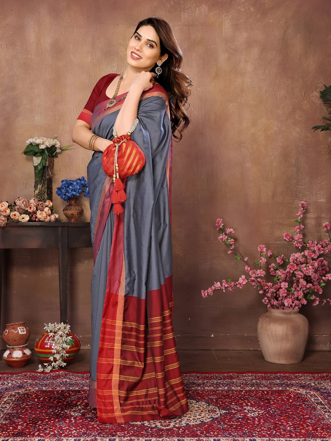 

vj fashion Kasavu Saree, Grey