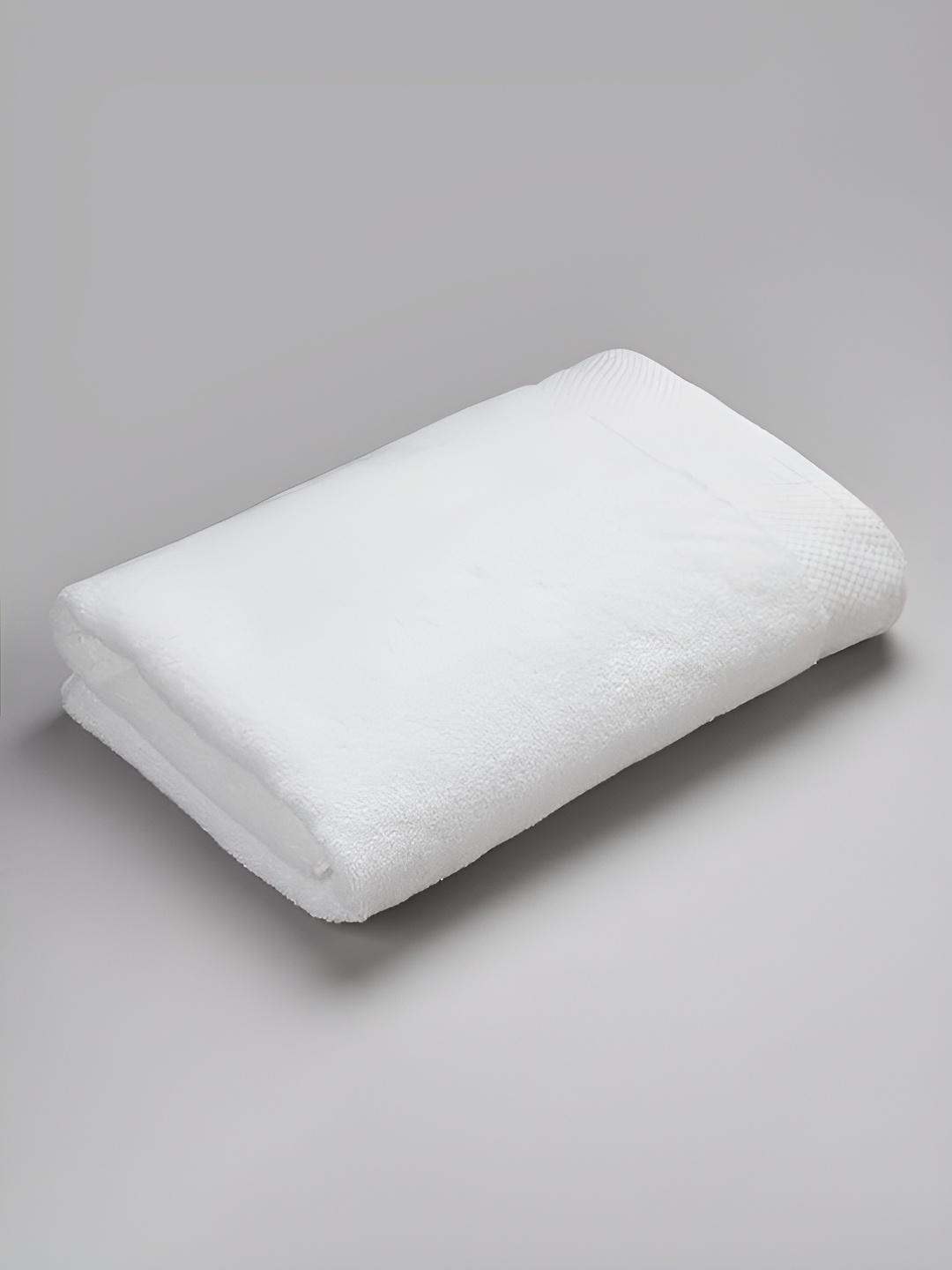 

Signature White Cotton 380 GSM Bath Towel