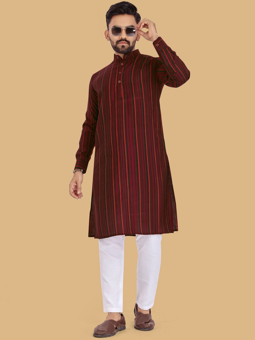 

BAESD Striped Thread Work Mandarin Collar Straight Kurta, Maroon