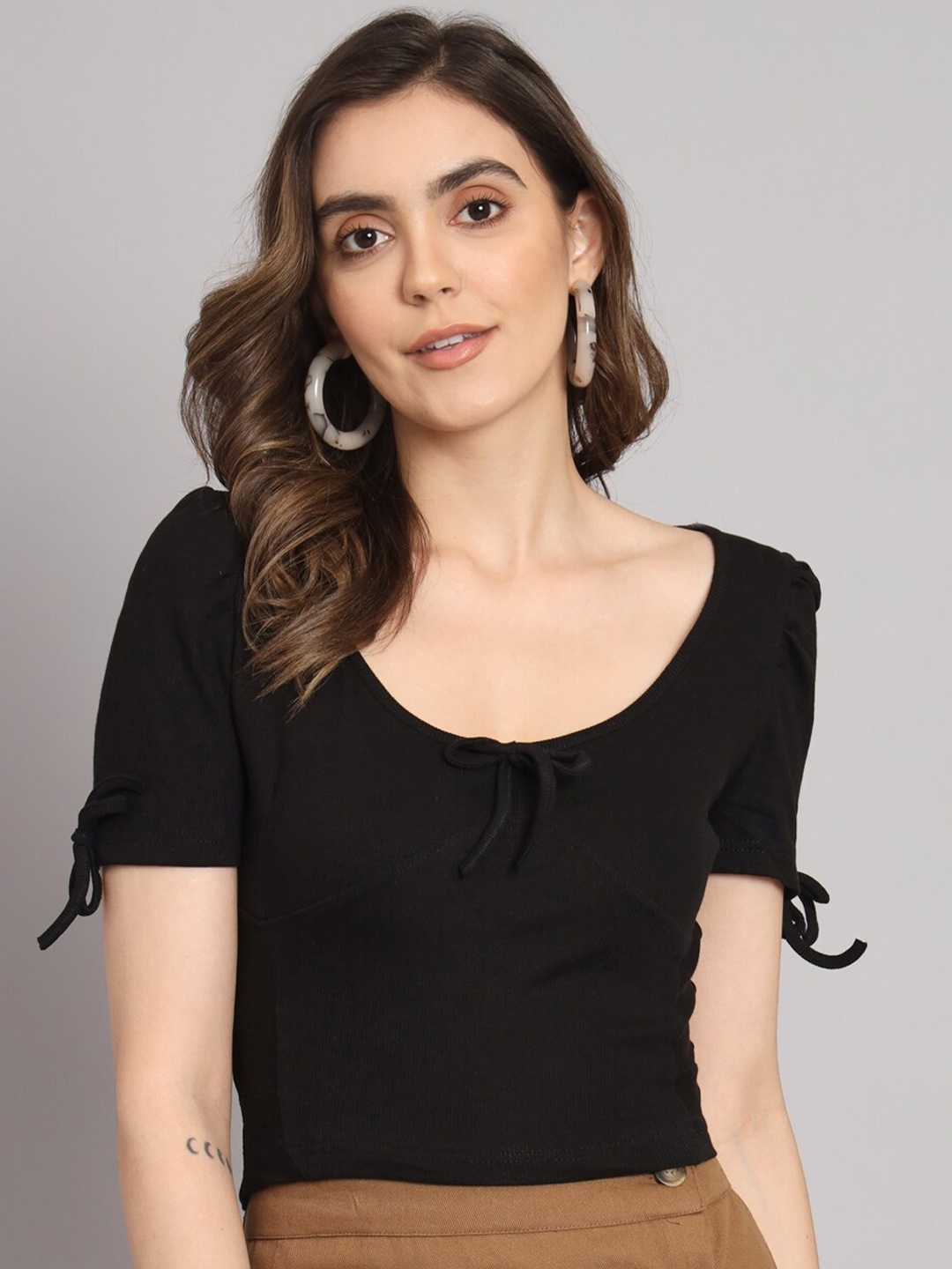 

Chemistry Scoop Neck Crop Top, Black