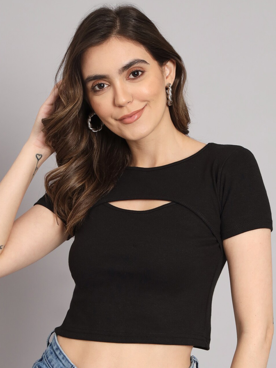 

Chemistry Keyhole Neck Crop Top, Black