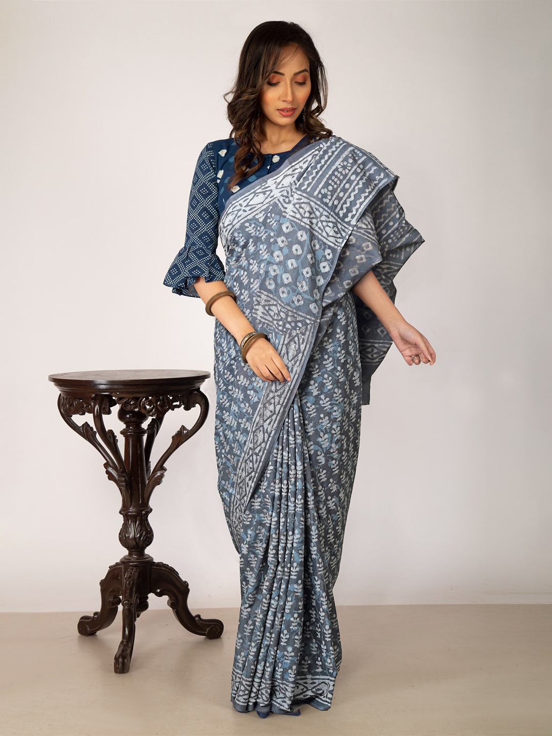 

Unnati Silks Dabu Printed Pure Cotton Handloom Chanderi Saree, Grey