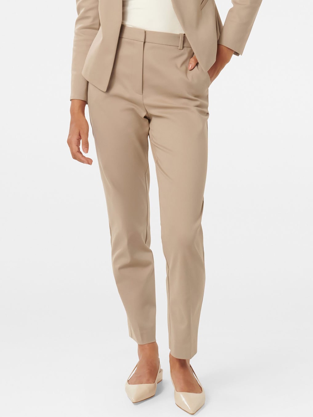 

Forever New Women Relaxed Cotton Formal Trouser, Beige