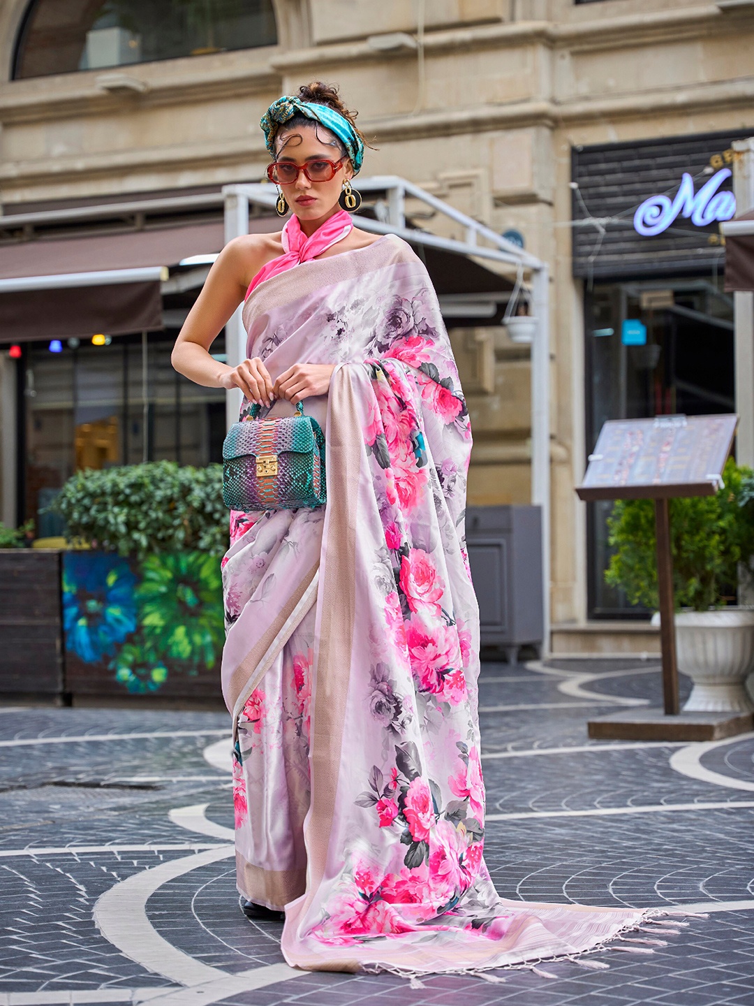 

Mitera Floral Printed Zari Saree, Lavender