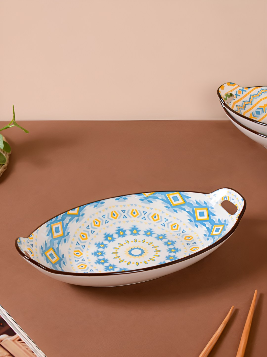 

Nestasia Blue & White Mandala Diamond Printed Ceramic Baking Plate With Handle