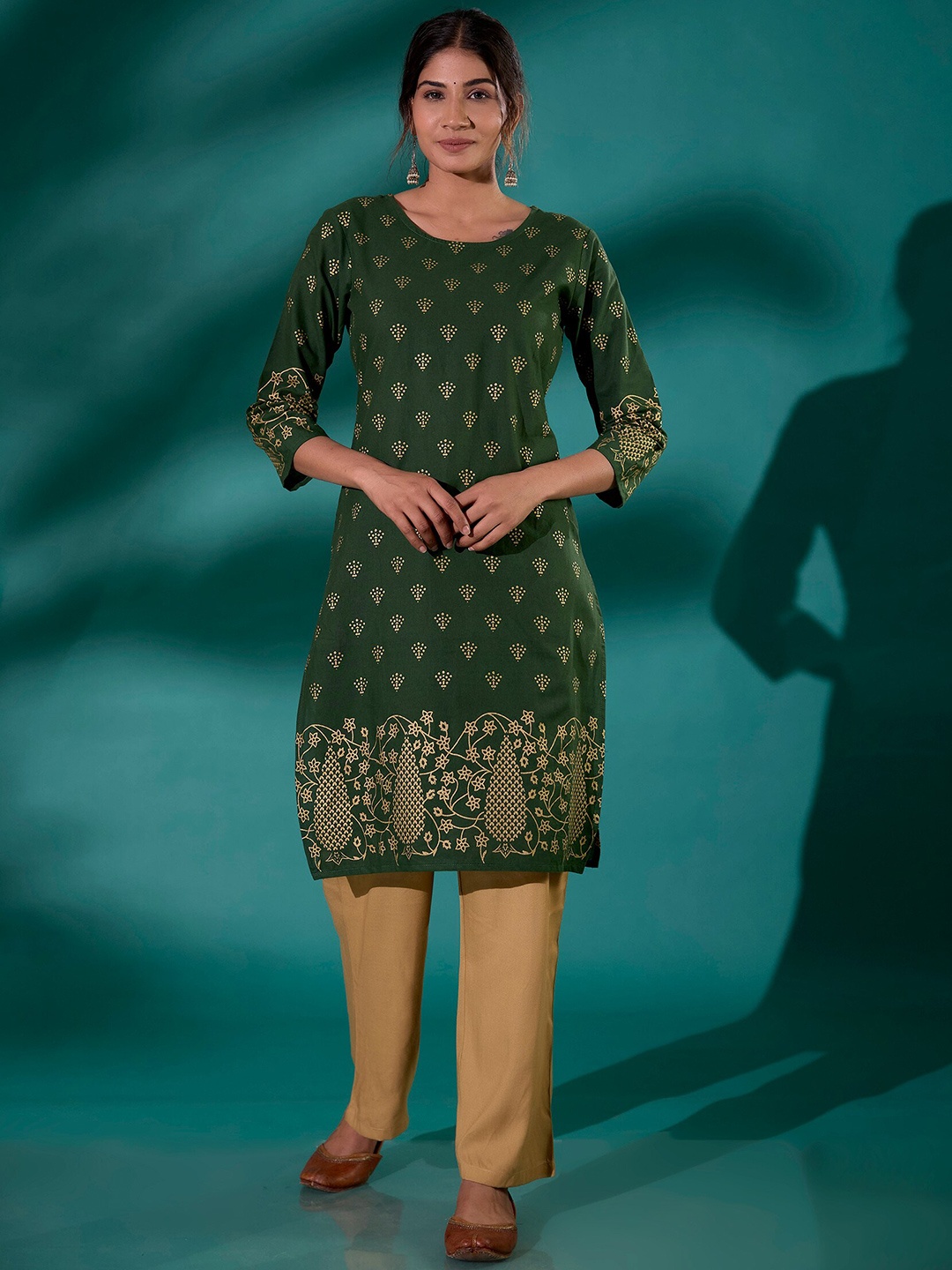 

SURHI Geometric Printed Cotton Straight Kurta, Green