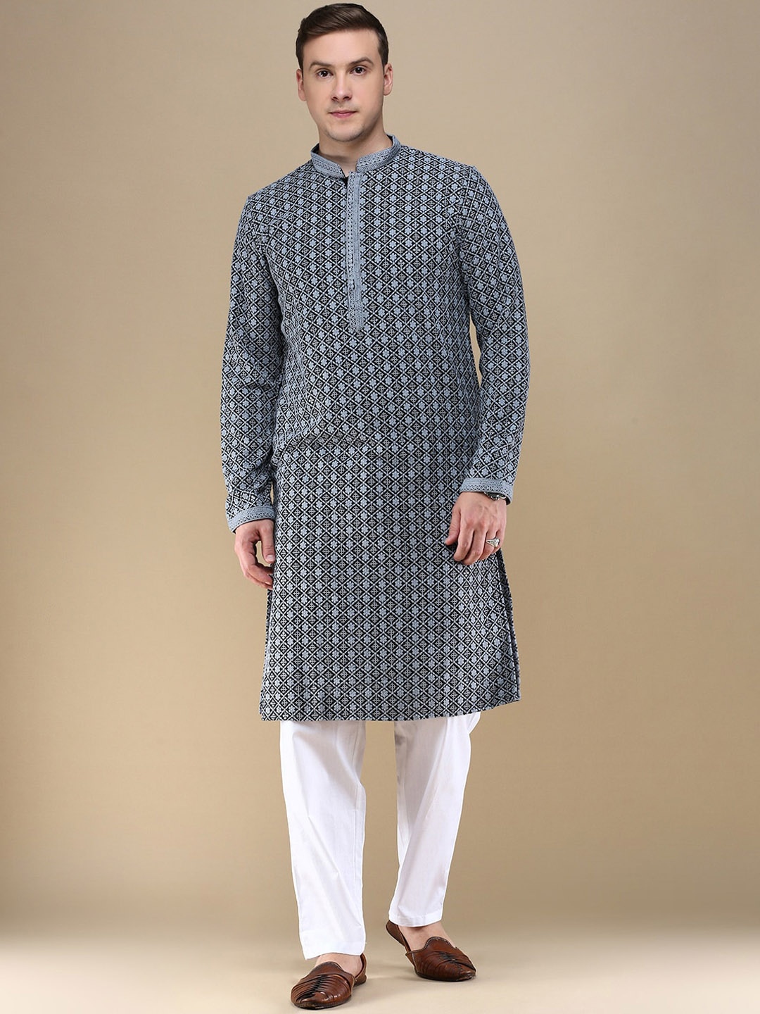 

Anouk Grey Floral Embroidered Chikankari Sequinned Kurta with Pyjamas