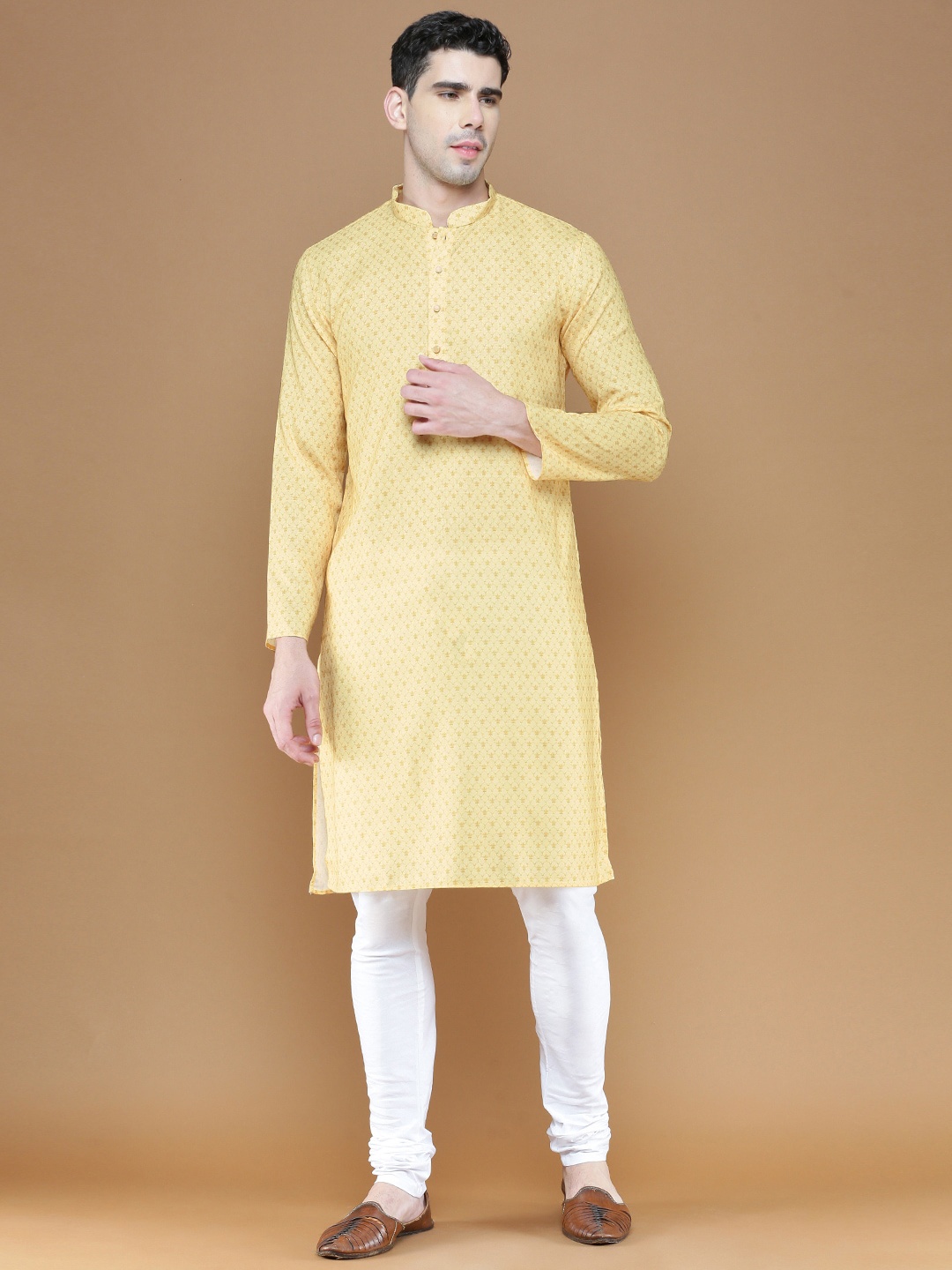 

Anouk Yellow Floral Printed Mandarin Collar Kurta with Pyjamas