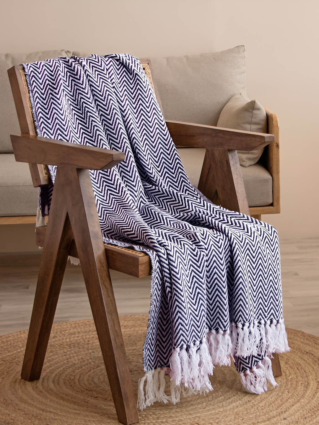 

HOMEMONDE Blue & White Geometric 210 GSM Single Bed Throw Blanket
