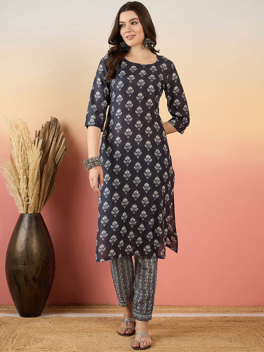 

Anouk Grey Floral Printed Cotton Silk Kurta with Trousers