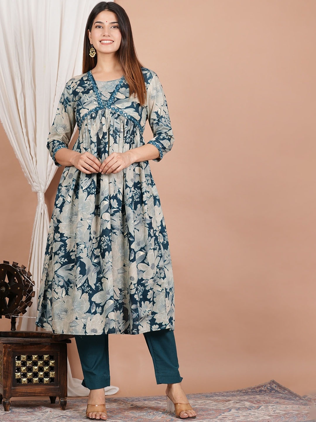 

KALINI V Neck Floral Printed Regular Anarkali Kurta with Trousers, Blue