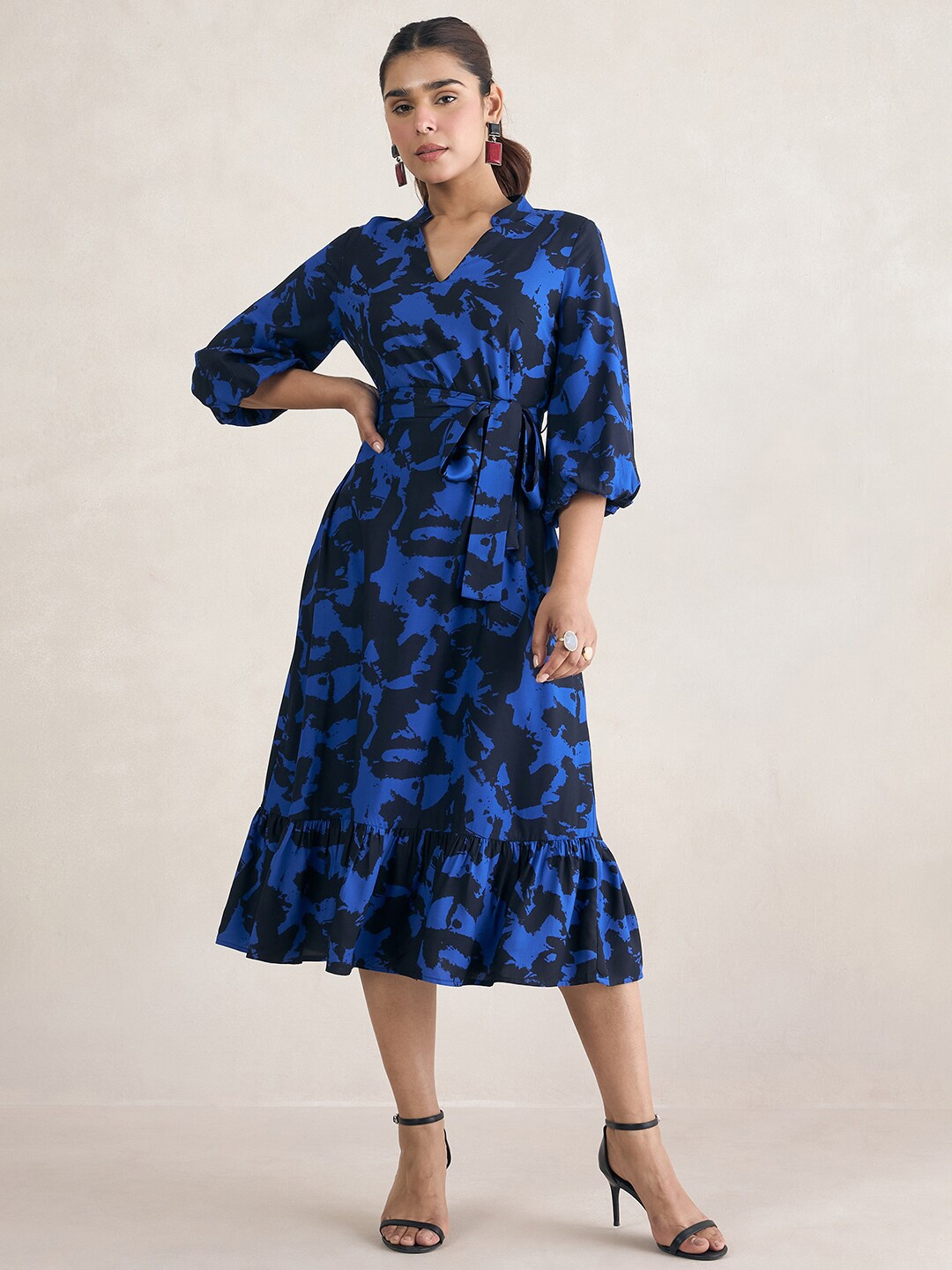 

FEMMELLA Abstract Print Mandarin Collar Midi Dress, Blue