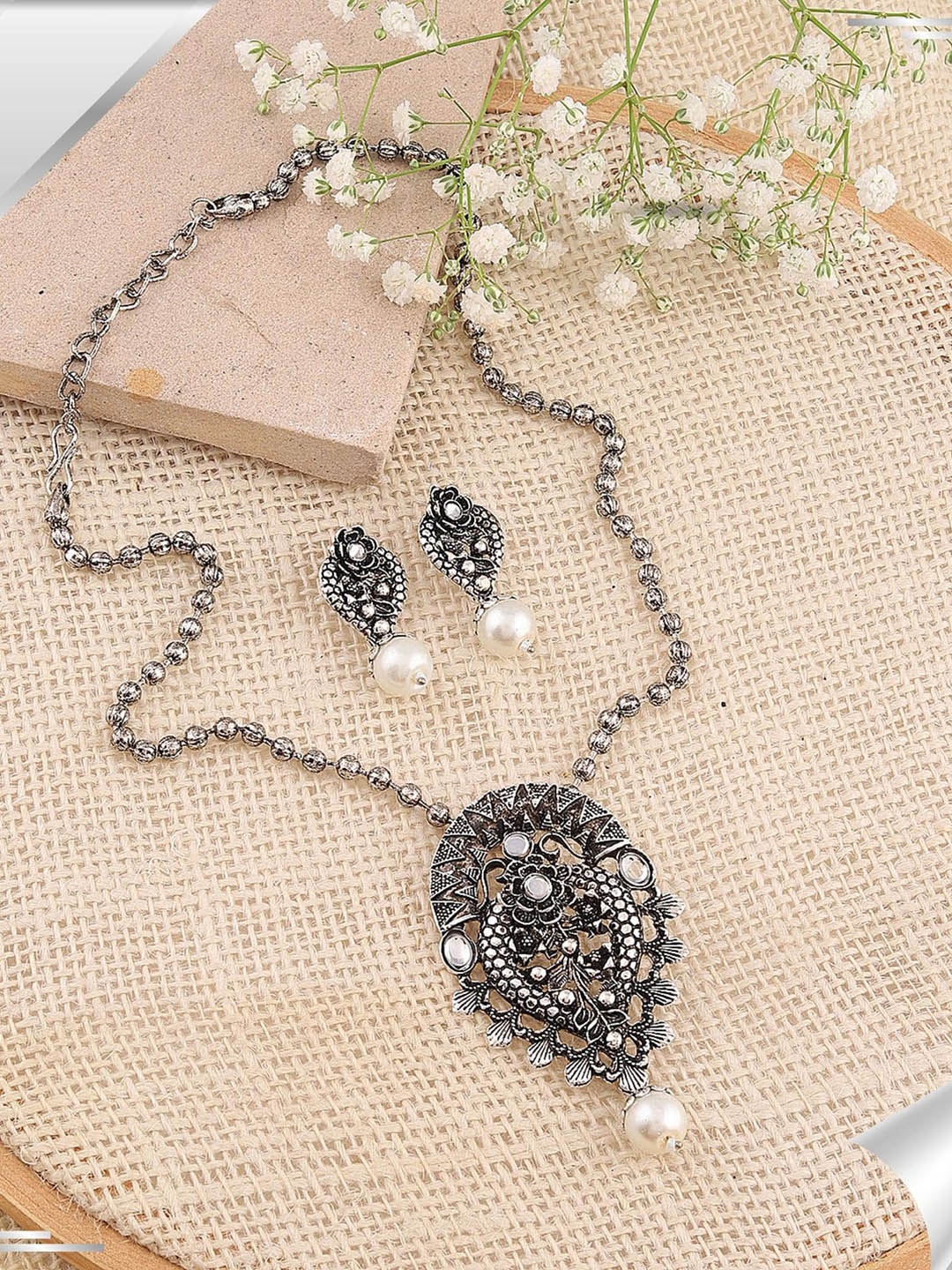 

MANSIYAORANGE Silver-Plated Oxidized Floral Motif Jewellery Set
