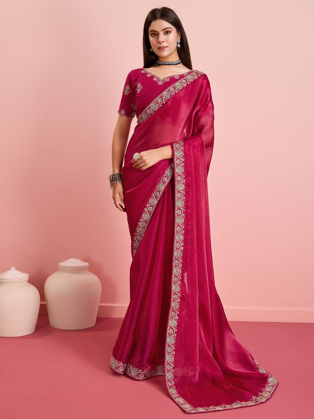 

VAIRAGEE Embroidered Solid Saree, Pink