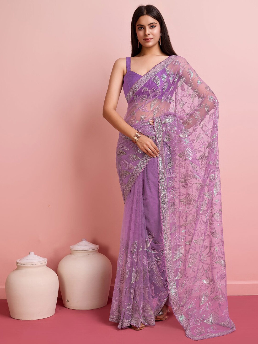 

VAIRAGEE Embellished Embroidered Net Saree, Lavender
