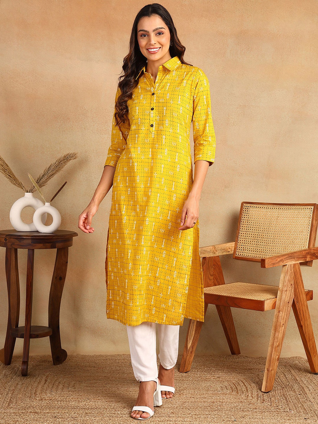 

mokshi Yellow Ethnic Motifs Printed Shirt Collar Straight Kurta