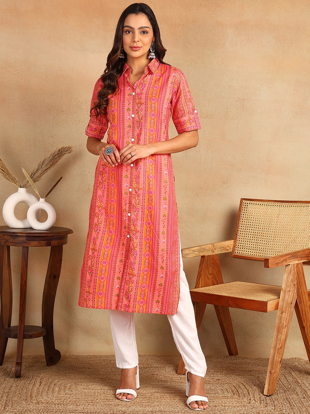

mokshi Floral Printed Shirt Collar Straight Kurta, Pink