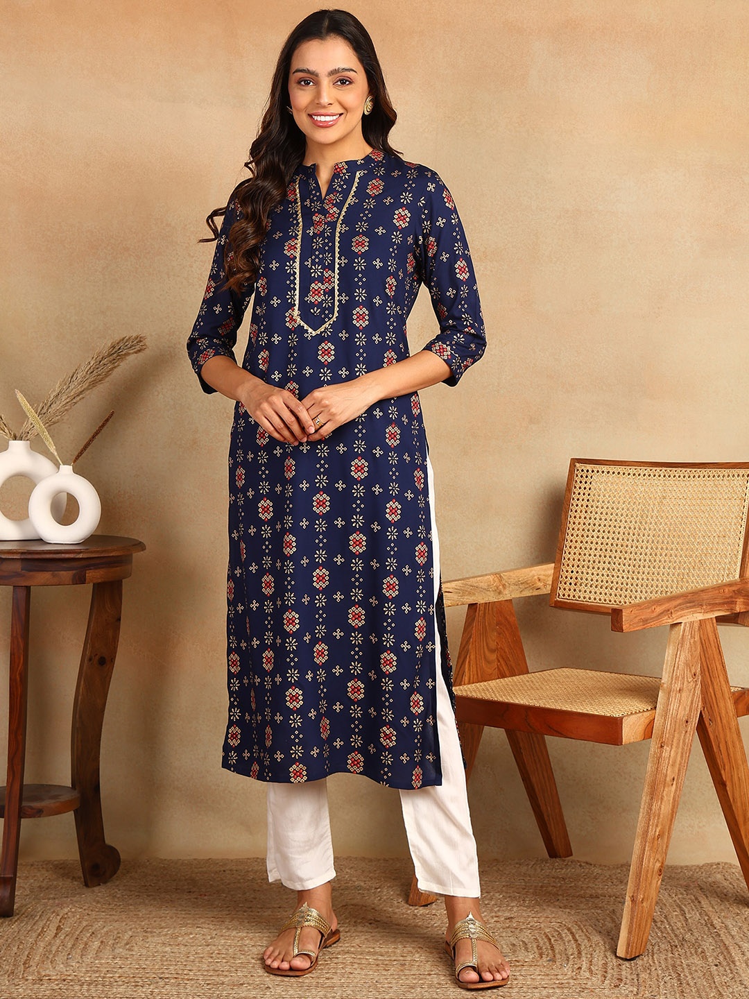

mokshi Ethnic Motifs Printed Mandarin Collar Gotta Patti Straight Kurta, Blue