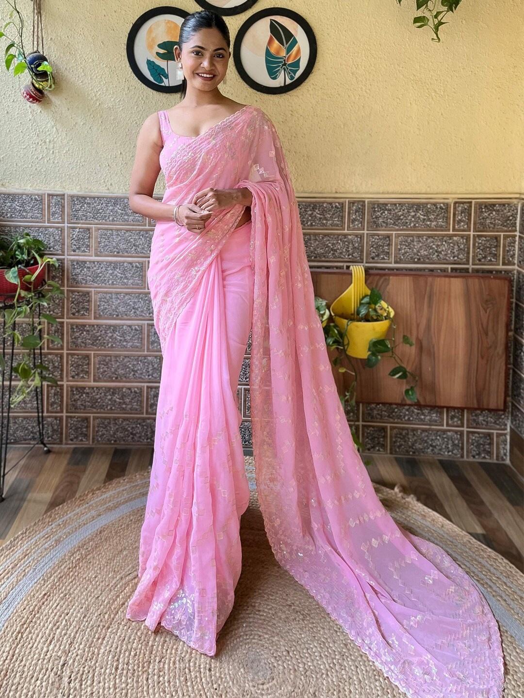 

Mitera Paisley Embellished Poly Georgette Saree, Pink