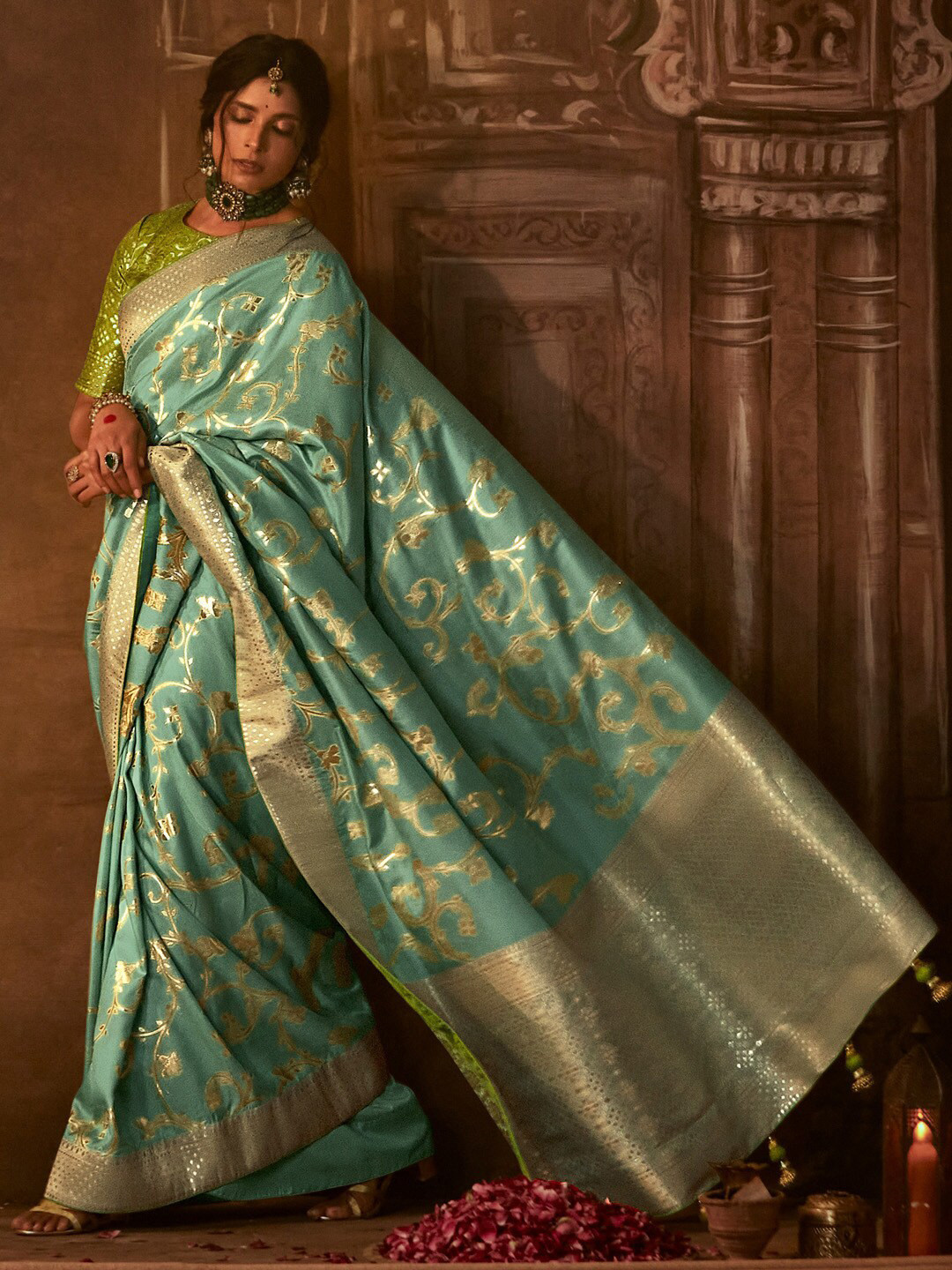 

Mitera Ethnic Motifs Woven Design Zari Banarasi Saree, Sea green