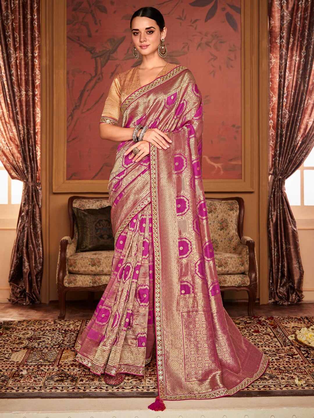 

Mitera Ethnic Motifs Woven Design Sequinned Saree, Pink