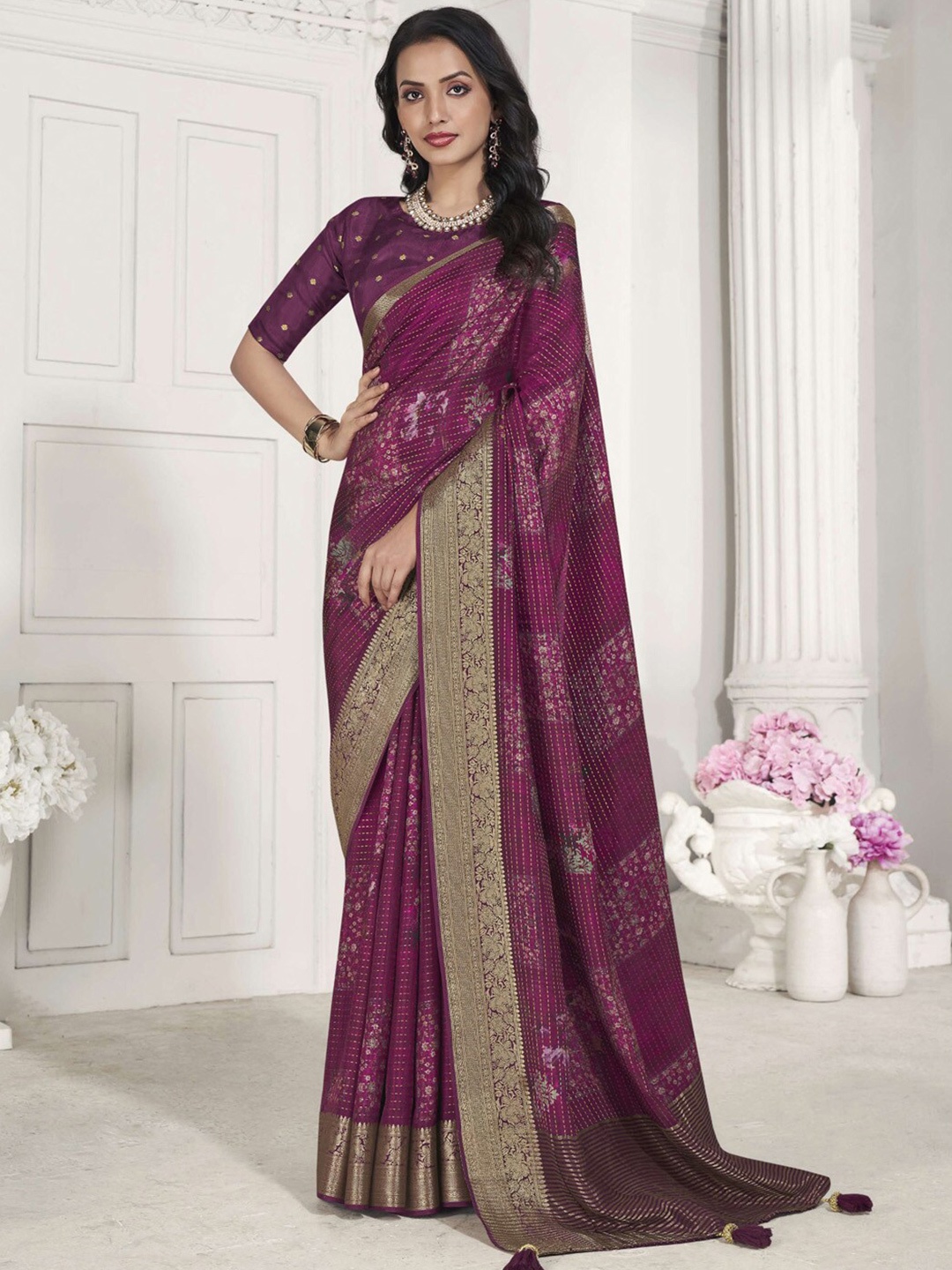 

Mitera Ethnic Motifs Zari Sungudi Saree, Magenta